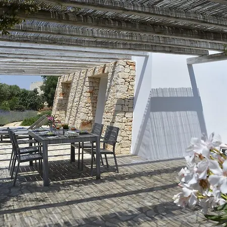 Pietra Bianca * مارينا دي بيسكولوس